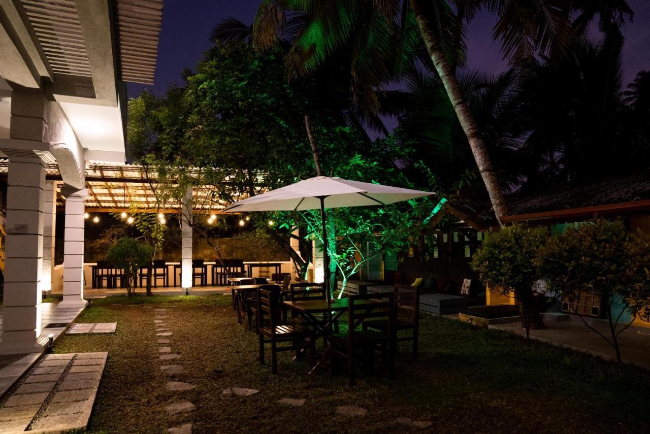 Plantation Surf Inn & Restaurant - Midigama East Zewnętrze zdjęcie