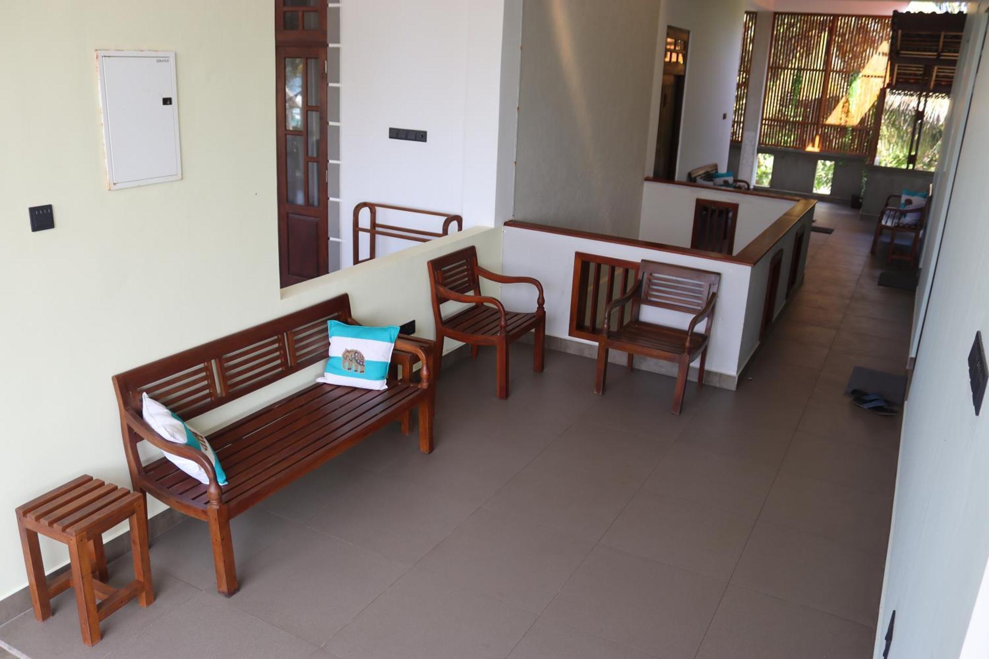 Plantation Surf Inn & Restaurant - Midigama East Zewnętrze zdjęcie