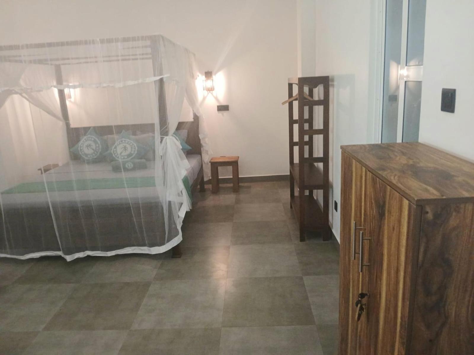 Plantation Surf Inn & Restaurant - Midigama East Zewnętrze zdjęcie