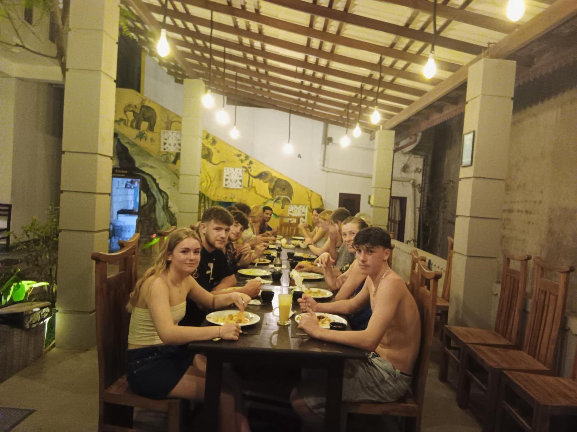 Plantation Surf Inn & Restaurant - Midigama East Zewnętrze zdjęcie