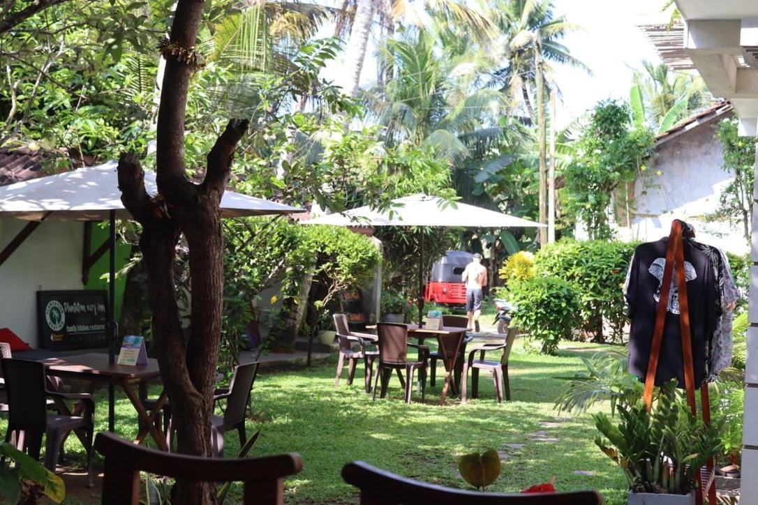 Plantation Surf Inn & Restaurant - Midigama East Zewnętrze zdjęcie