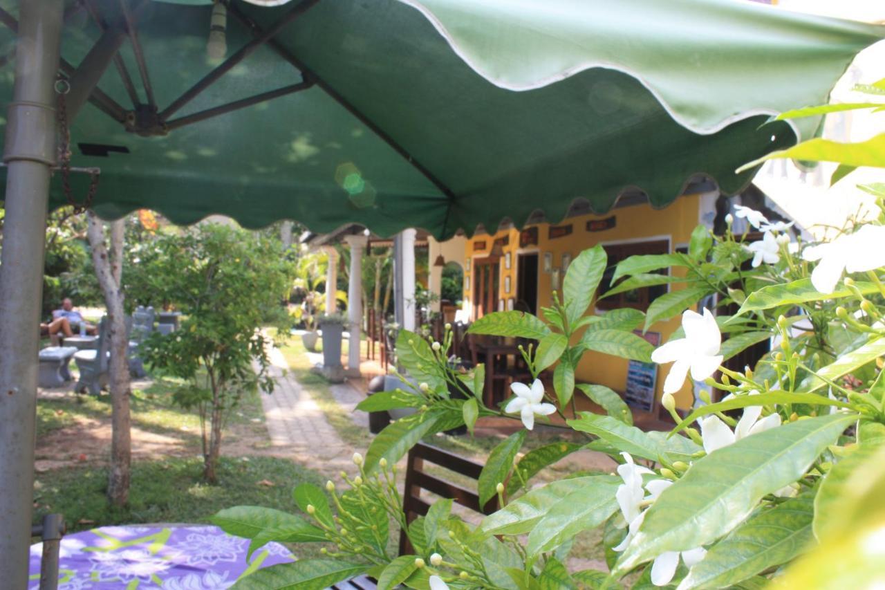 Plantation Surf Inn & Restaurant - Midigama East Zewnętrze zdjęcie